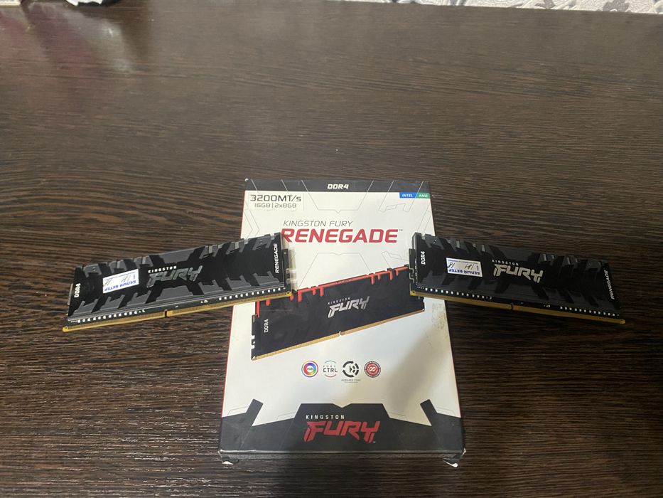 Оперативная память Kingston FURY Renegade DDR4 16gb 3200hz 2х8gb