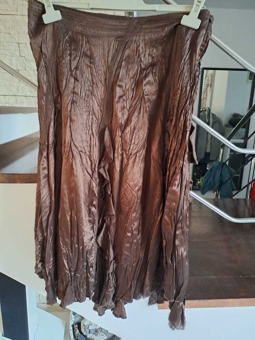 Fusta mărimea 40,plisata.