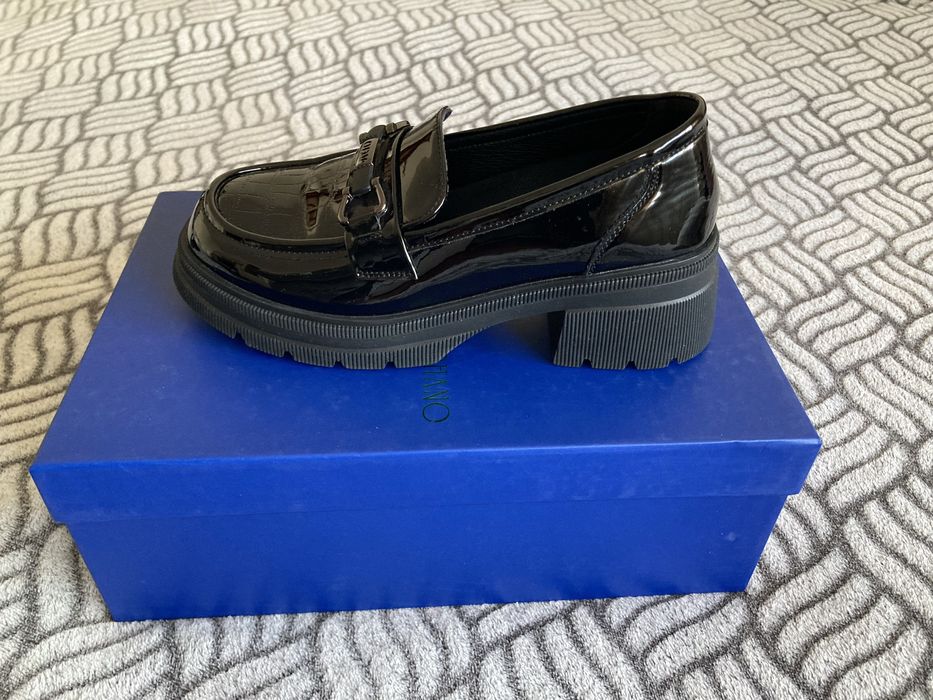 Pantofi piele lăcuită