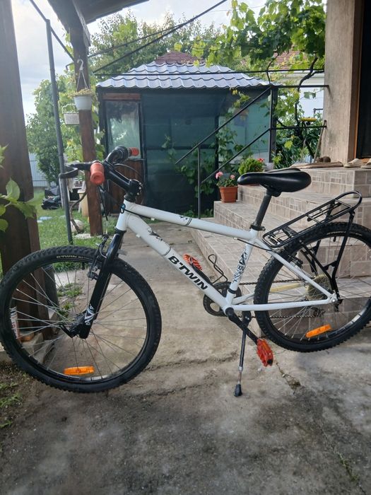 Vând bicicletă copii.