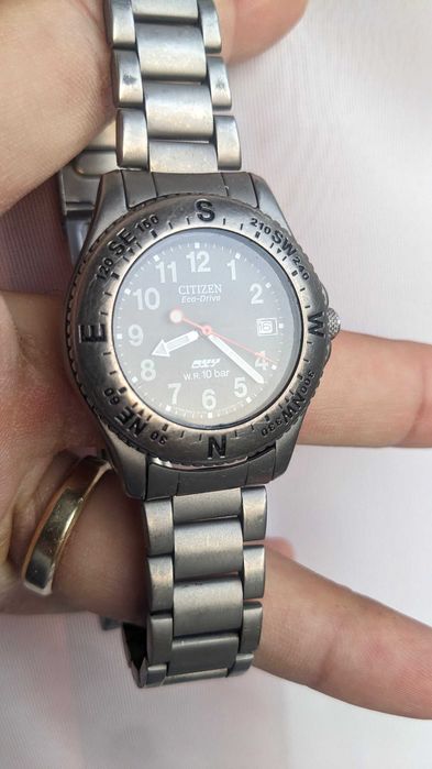 Ceas Citizen Oxy Eco-Drive Titanium diver bezel stil busola