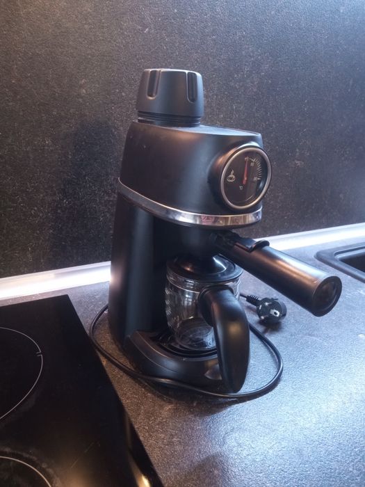 Кафе Еспресо Машина Zass ZEM 07 Черна 800W 3.5 bar Чаша 240мл