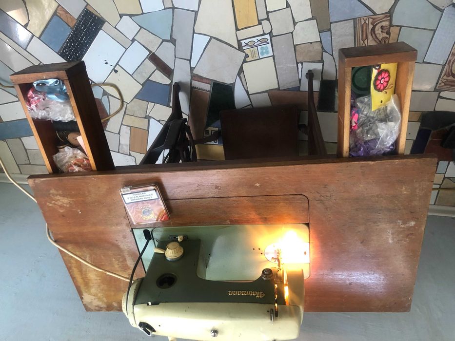 продавам стара немска шевна машина