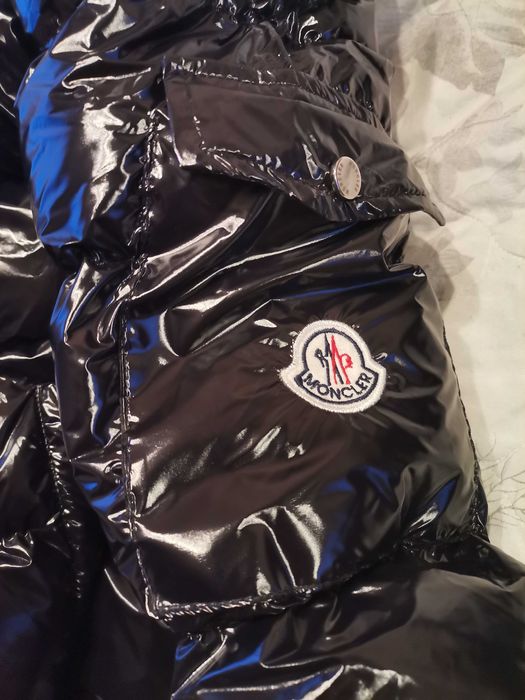 Moncler яке S размер