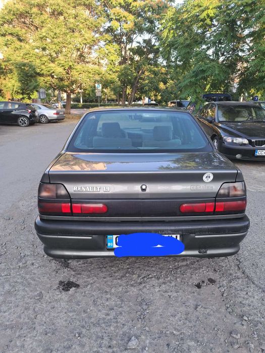 Продавам Рено 19 Shamade