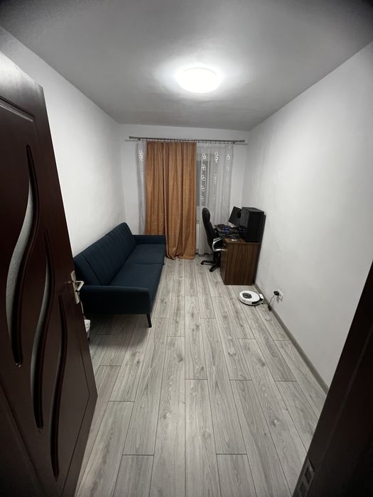 Apartament 3 camere de vanzare, se vinde mobilat si utilat