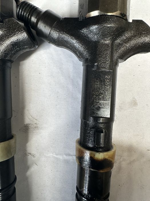 Injectoare Toyota Rav 4 2001 2005 motor 2.0 diesel