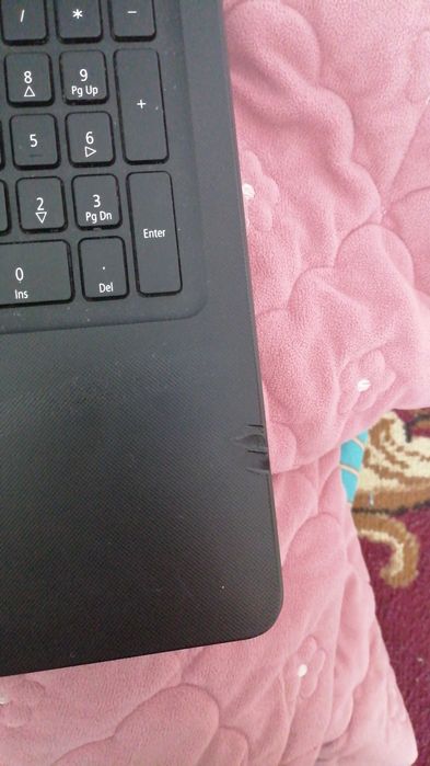 Acer ES1-533. Ноутбук.