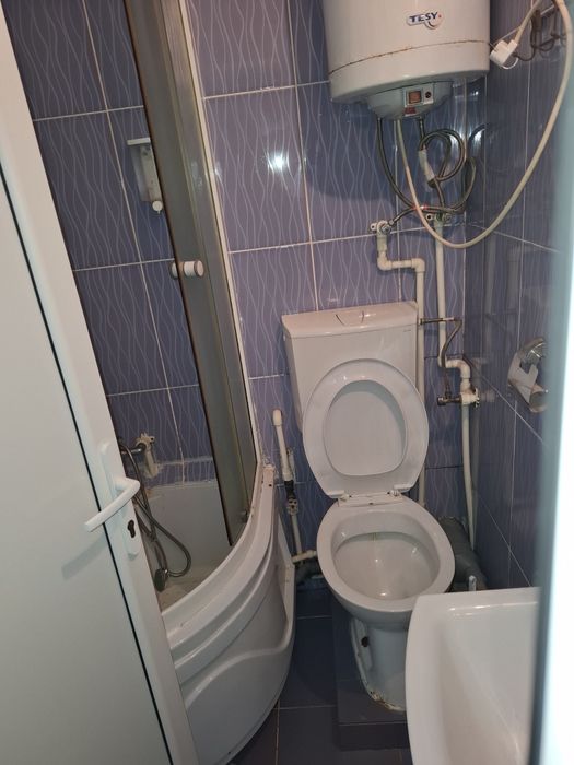 Închiriez garsoniera