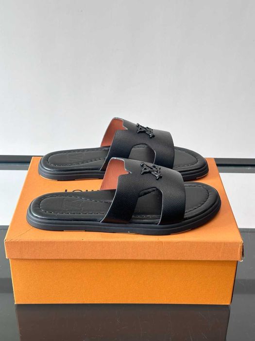 Papuci / Slapi Louis Vuitton Premium - mai multe modele