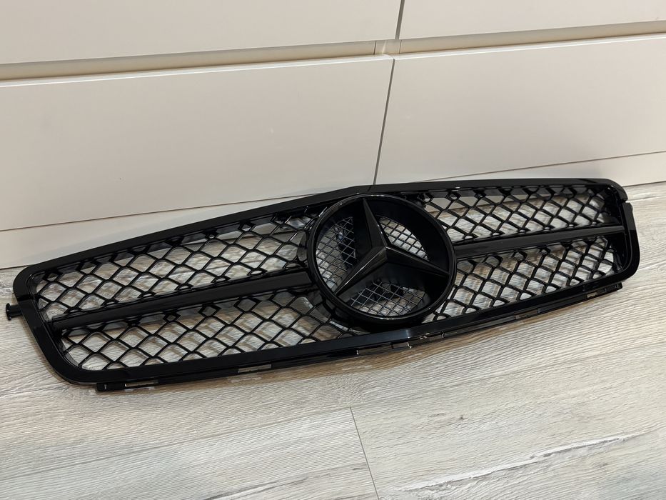 AMG маска решетка за Mercedes W204 C-class 2007-2014