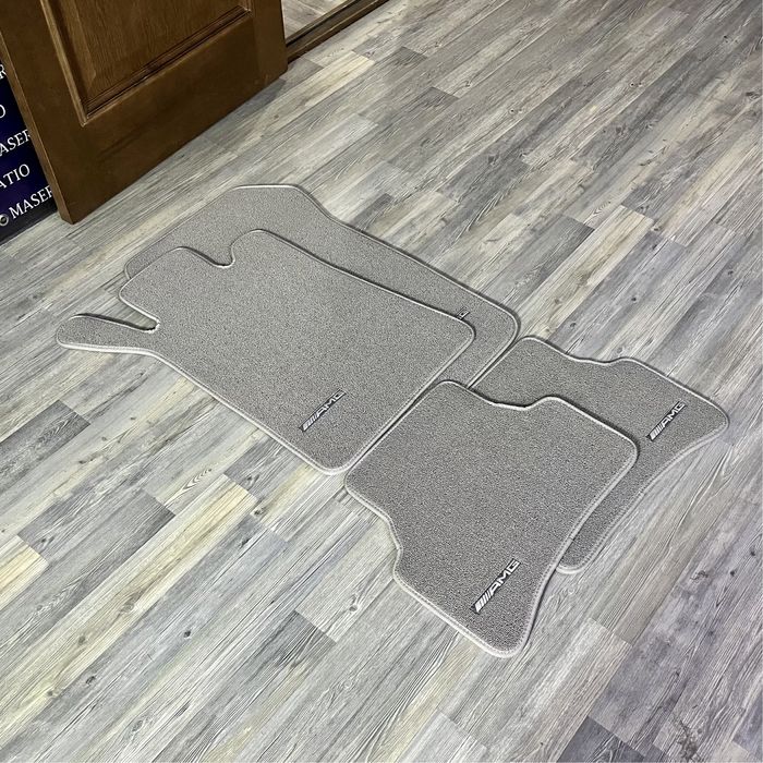 Оригинальные ворсовые коврики на Мерседес