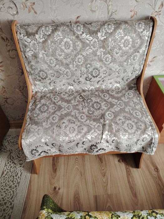 Продам 2 кухонных диванчика