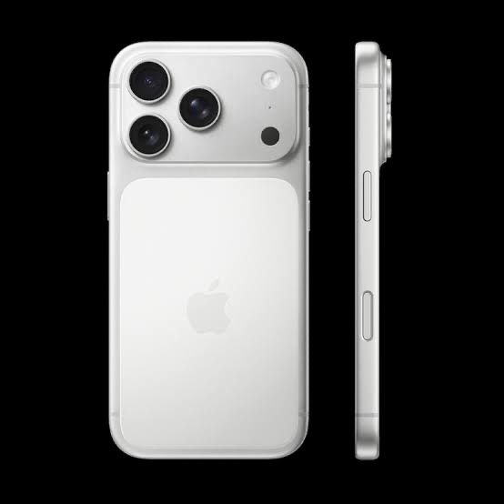Apple iphone 17 pro max silver