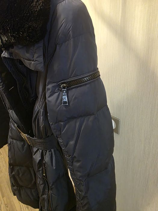 Продам женскую куртку add