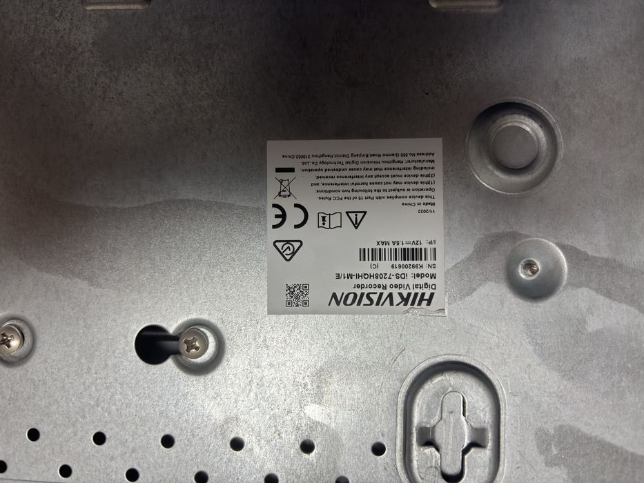 dvr Hikvsion 8 channel cu hdd 2 Tb si sursa