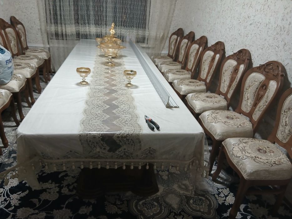 Стол стул сотилади срочно