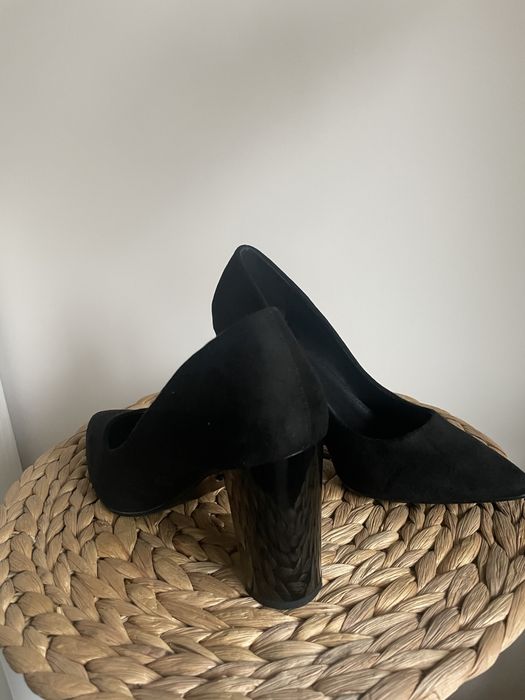 Черни обувки на ток