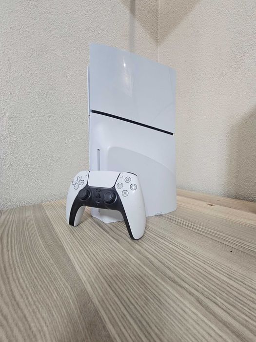 PlayStation 5 с 2 игри