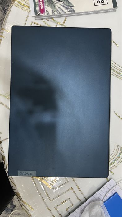 Продаю СРОЧНО  Lenovo ноутбук