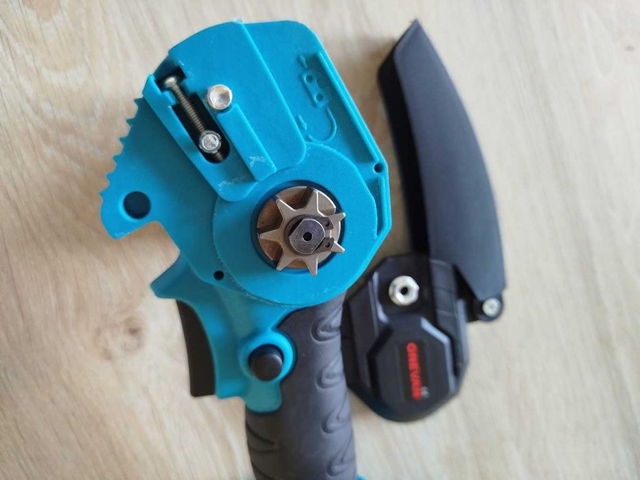 Верижен трион, ножица за клони и телескопичен прът 3в1