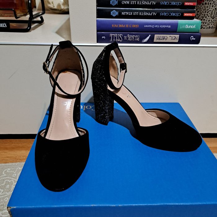 Pantofi cu toc, de ocazie