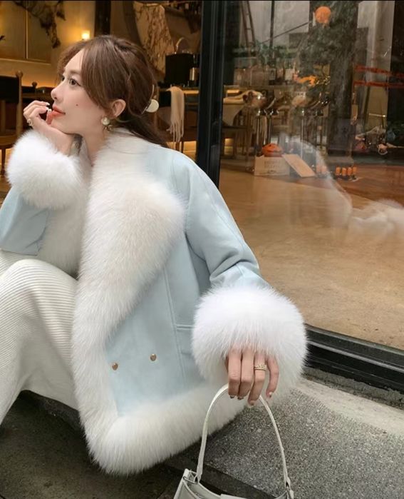 Продам меховую куртку