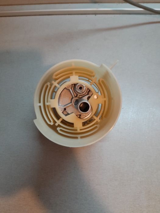 Бензинови помпи опел вектра Б 2000 кубика 136 к.с.