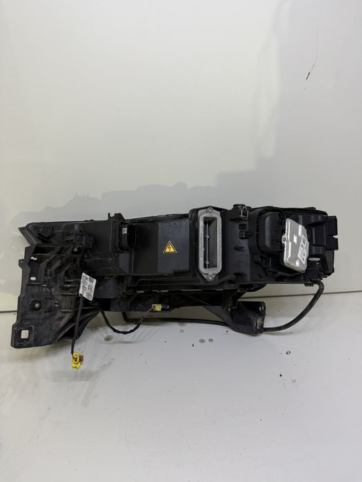 Десен фар Audi A8 D5 2018-2021 LED Xenon 4M0941006B оригинал 4M0907397AA