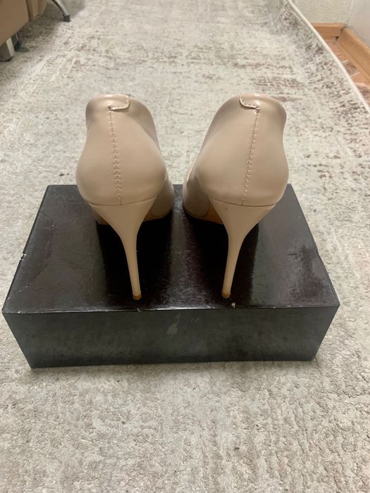 продам летние туфли на каблуках