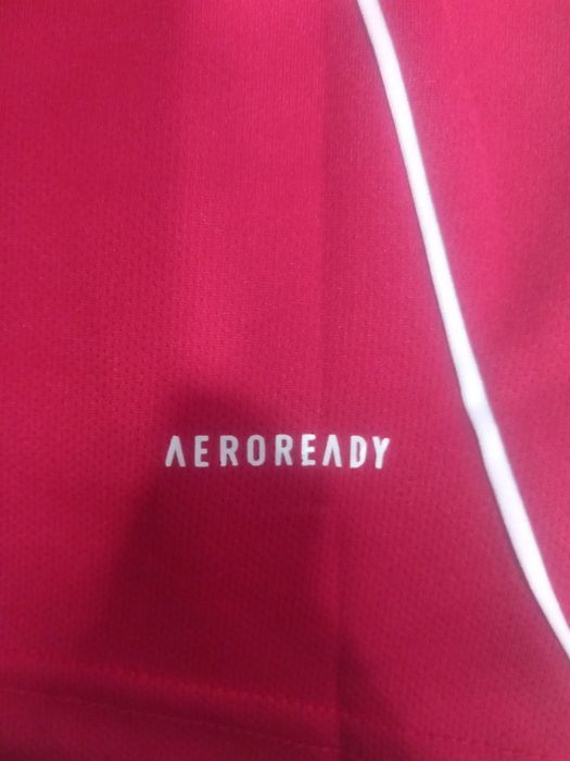 Фланелка на Ливърпул за сезон 25/26