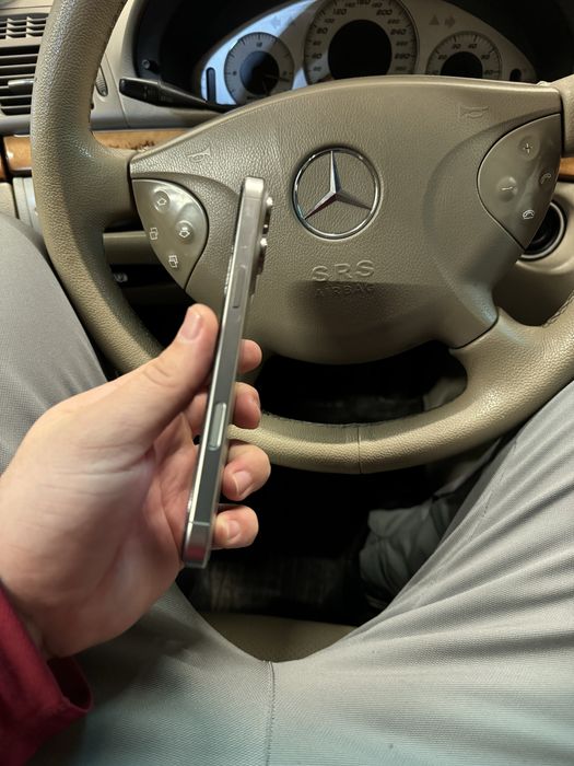 Продам 16 про макс