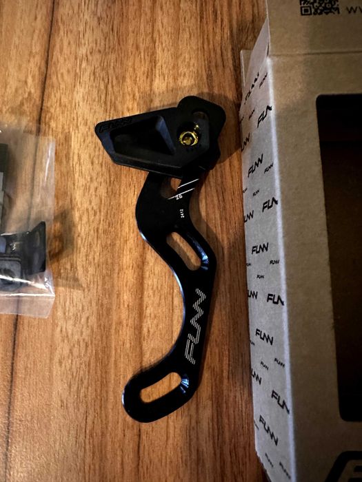 Продавам FUNN chain guard за планинско колело