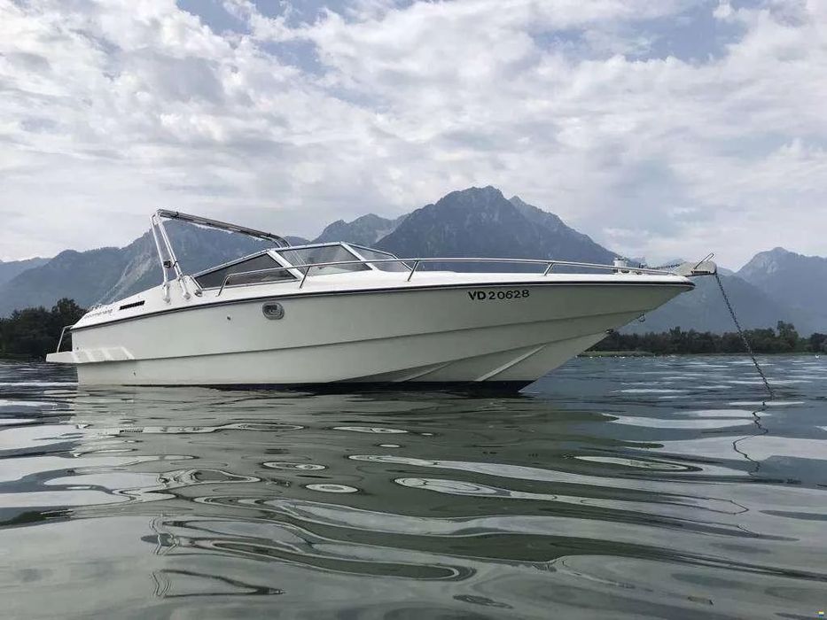 Barcă cabinată Aquaviva Boomerang