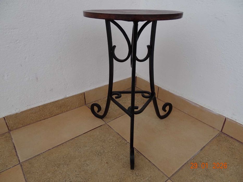 табуретка ковано желязо