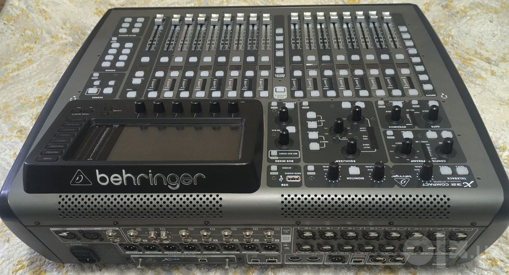 Behringer x32 compact