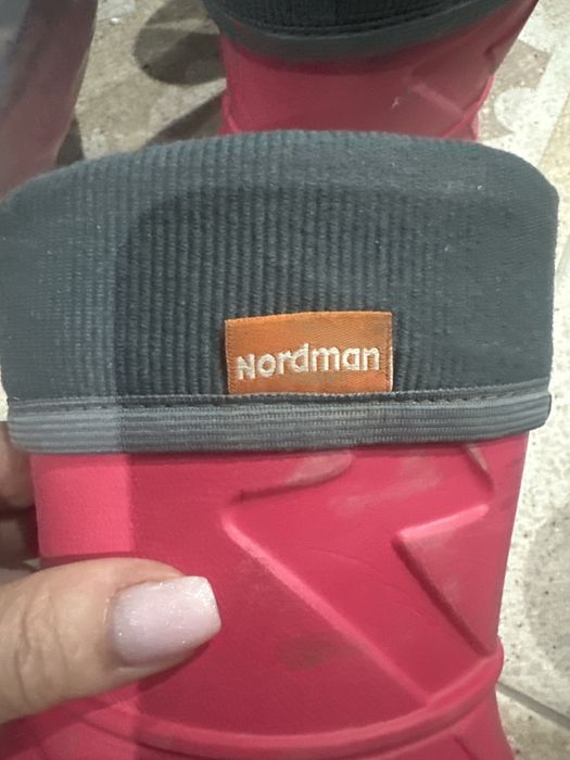 Продам детские сапоги Nofdman