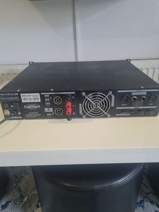 Amplificator putere Phonic max 2500