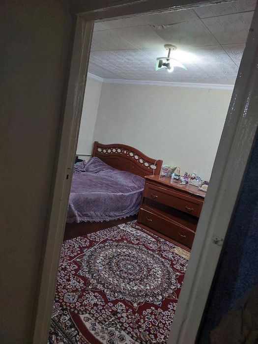 Uy sotiladi 1 hona manzil mirzo uluģbek ttz 2 navroz bozor oldida