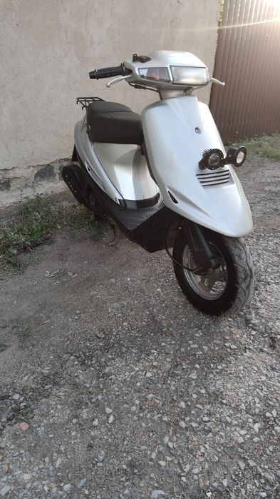 Suzuki address v100
