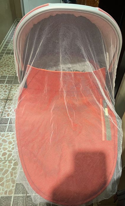 Продавам бебешки кош