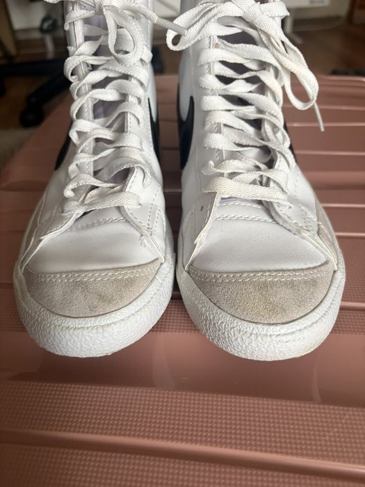Бели кецове NIKE