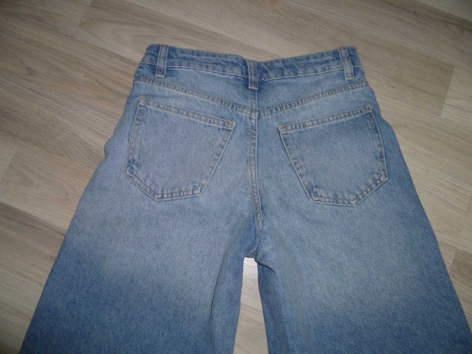 BERSHKA бермуди.