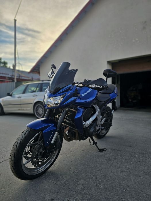 Kawasaki Z750 cu ABS, an 2009,32700km, anvelope noi
