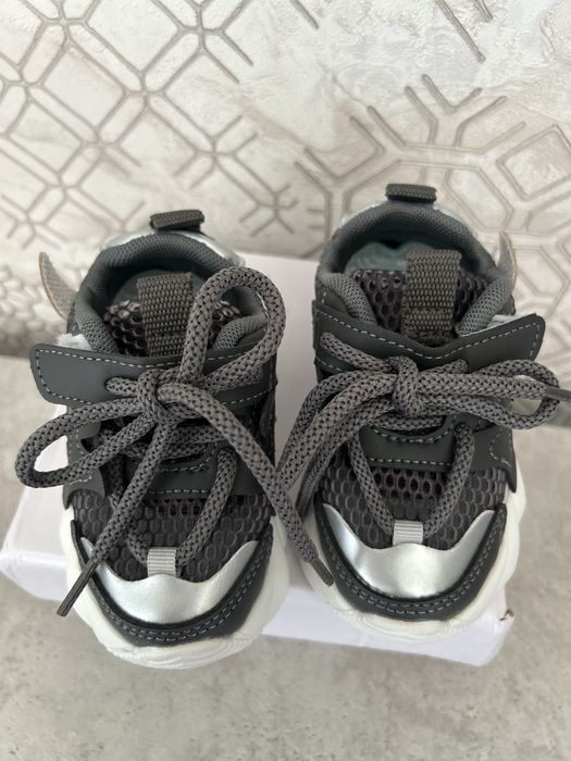 Кроссовки детские