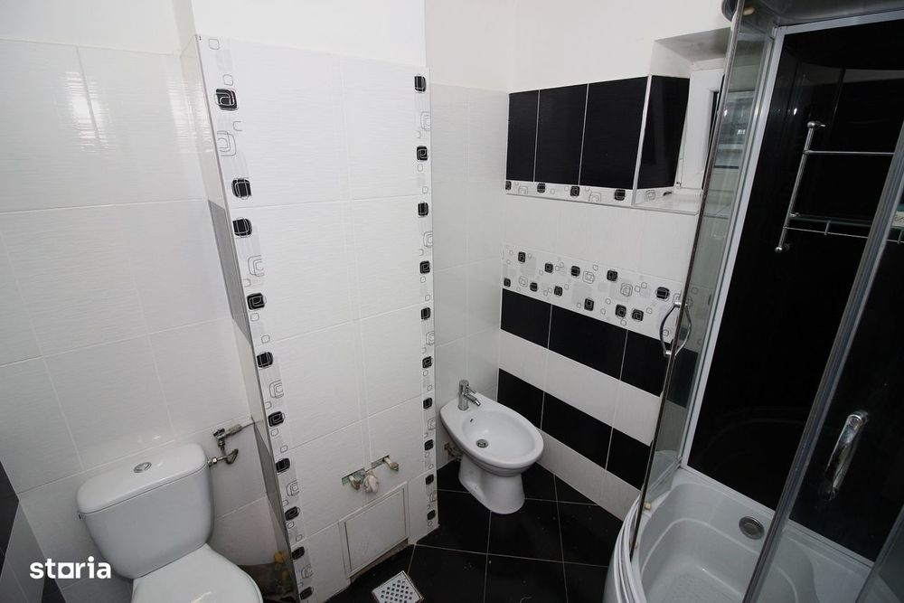 3 Decomandate Tipografilor Recent Renovat 68 mp Utili Parter