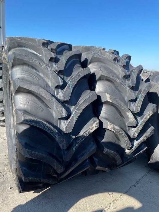 Anvelope Radiale de tractor 600/65R28 OZKA tubeless Case Fendt