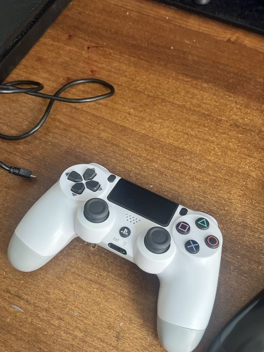 Sony playstation 4 slim,1tb.