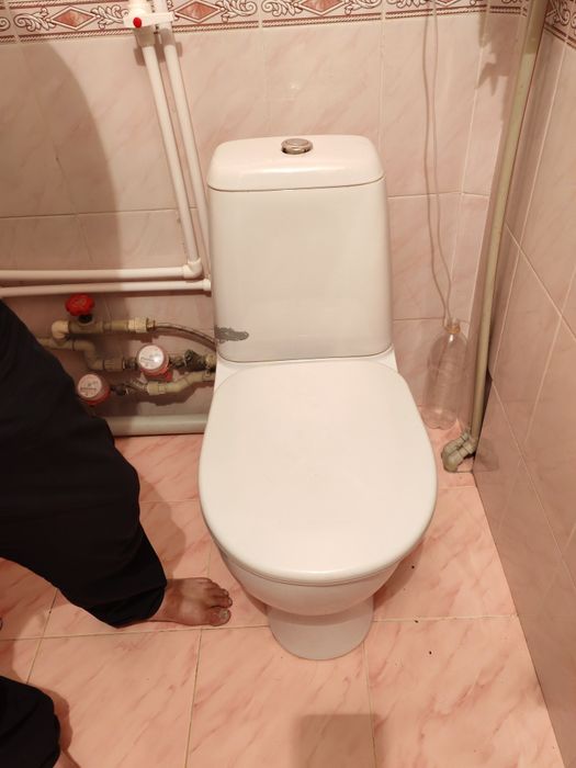 Продаётся унитаз б. У