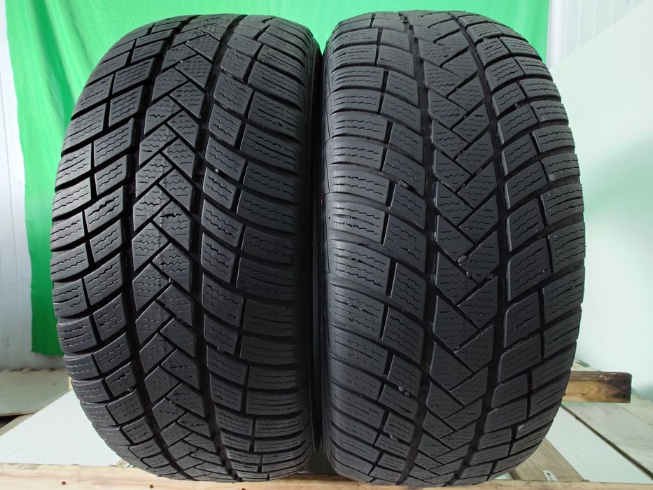 215/60R17 Vredestein 2022 6,1mm stare foarte bună fără defecte